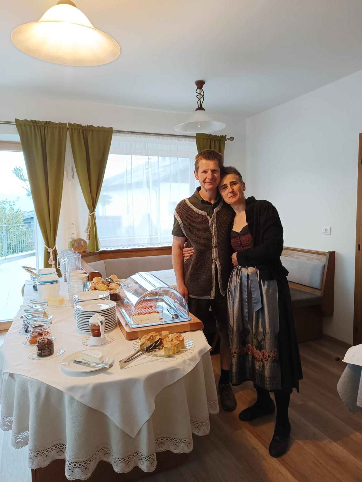 Bed and Breakfast Garni Stübele Tirolo Exterior foto